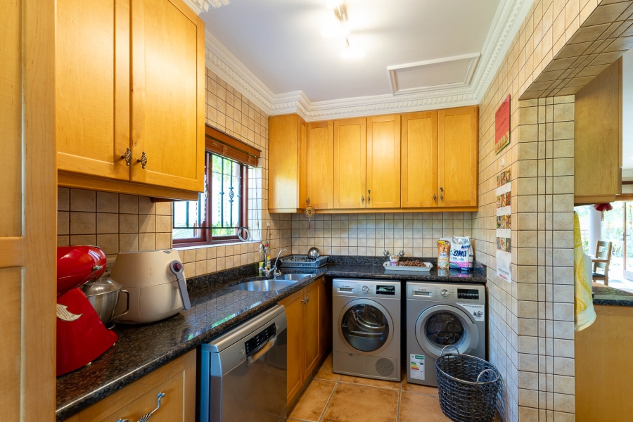 4 Bedroom Property for Sale in Heatherlands Western Cape